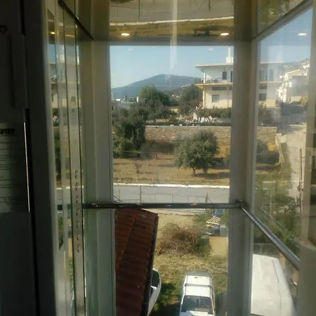 Gikas Triple Sea View B6 Apartment