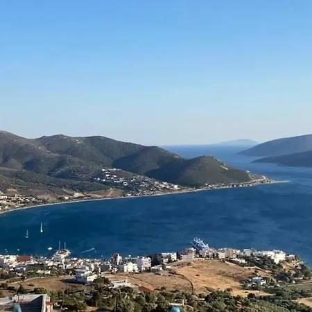 Gikas Triple Sea View B6