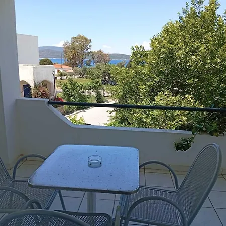 Gikas Triple Sea View B6 Apartment